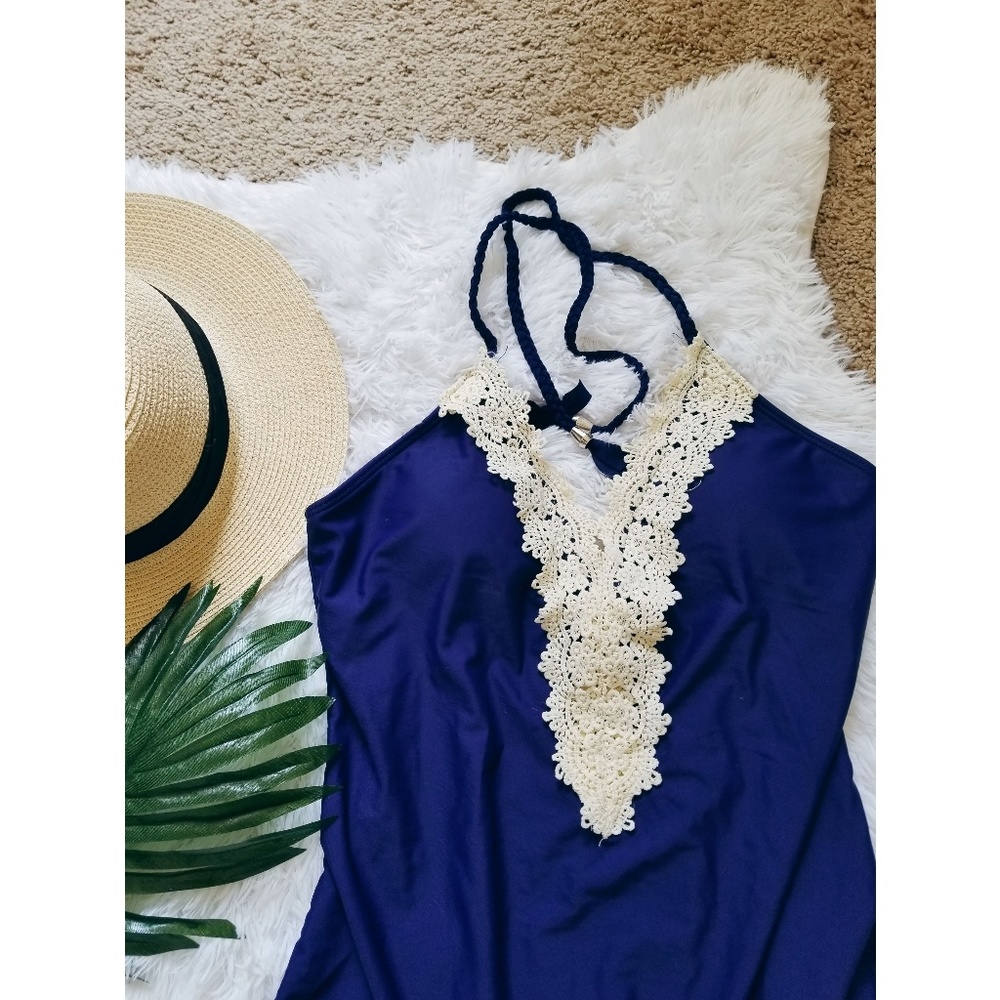 🌵 Lace Swimsuit